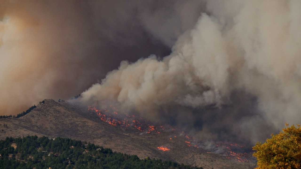 A Comparison Between Handling a Wildfire Insurance Claim With and Without a Lawyer